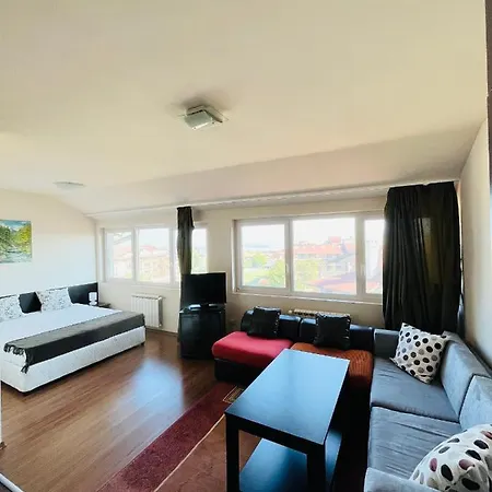 Royal Towers - 856 Lägenhet